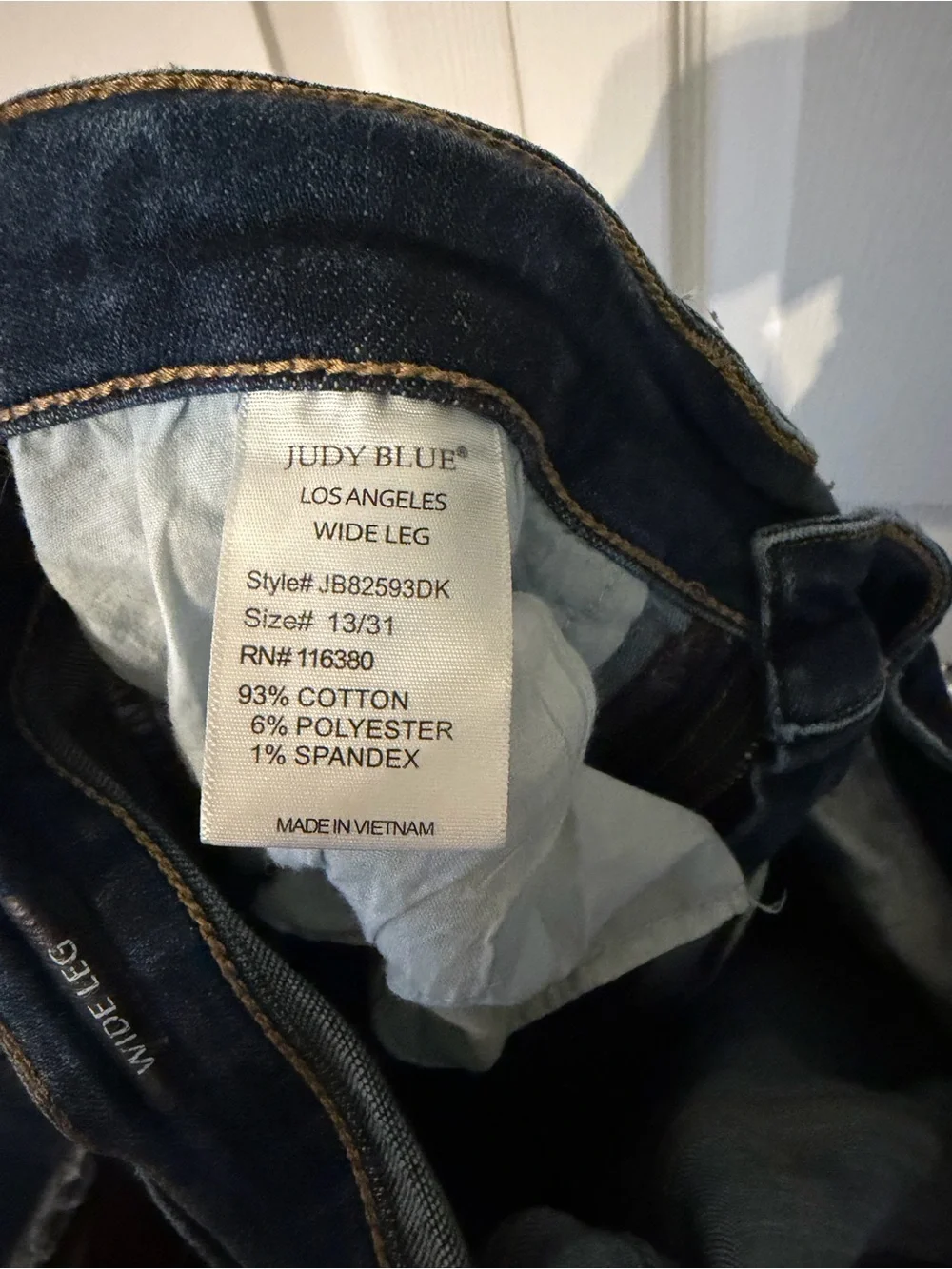Judy Blue Distressed Dark Blue Women’s Jeans - Classic Cropped leg